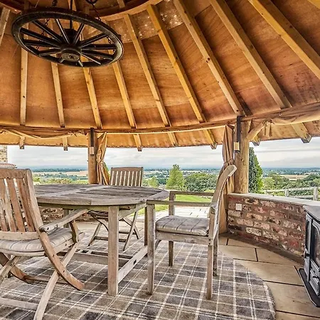 Guest house Osgoodby House With Private Indoor Heated Swimming Pool And Spectacular Views *