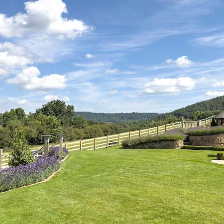 Guest house Osgoodby House With Private Indoor Heated Swimming Pool And Spectacular Views Sutton (North Yorkshire)