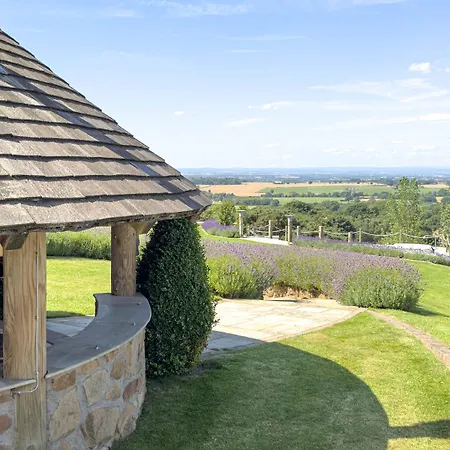 Guest house Osgoodby House With Private Indoor Heated Swimming Pool And Spectacular Views
