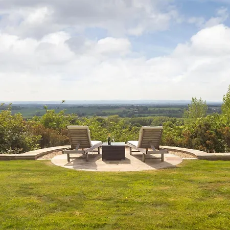 Osgoodby House With Swimming Pool And Spectacular Views * Sutton (North Yorkshire)