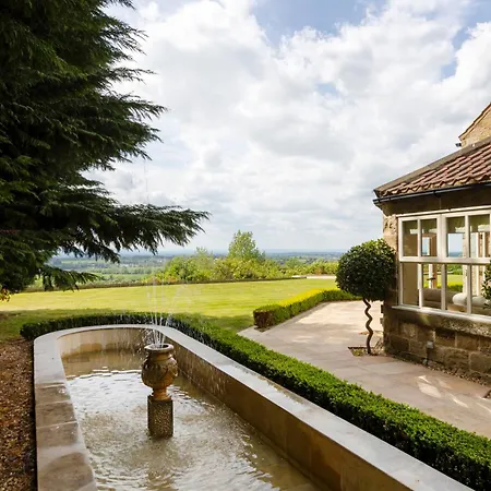 Guest house Osgoodby House With Private Indoor Heated Swimming Pool And Spectacular Views *