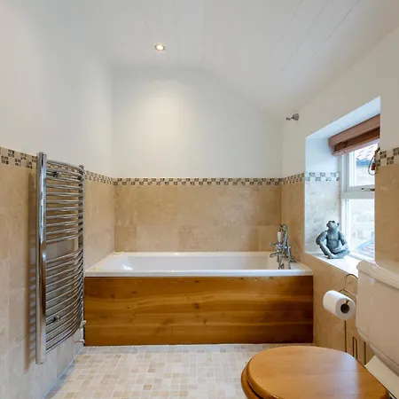 Osgoodby House With Private Indoor Heated Swimming Pool And Spectacular Views * Sutton (North Yorkshire)