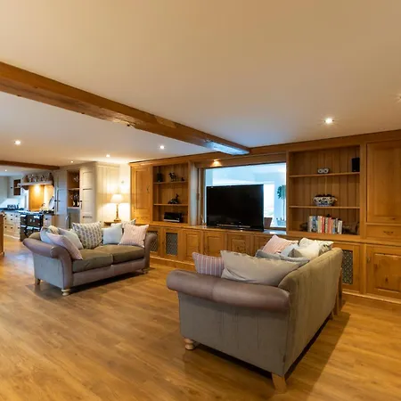 Osgoodby House With Private Indoor Heated Swimming Pool And Spectacular Views Guest house *