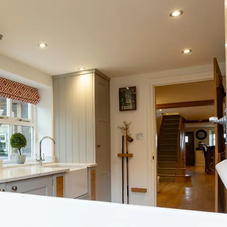 Osgoodby House With Private Indoor Heated Swimming Pool And Spectacular Views *
