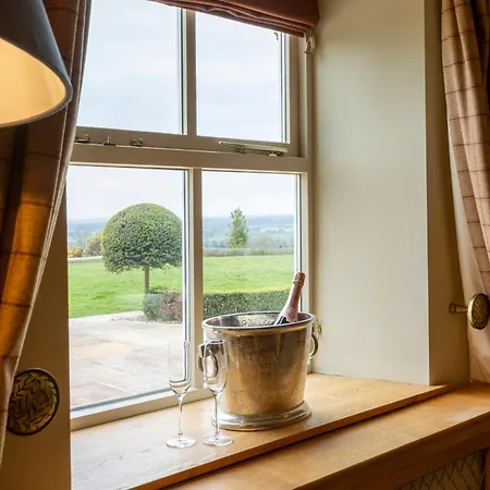 Guest house Osgoodby House With Private Indoor Heated Swimming Pool And Spectacular Views *