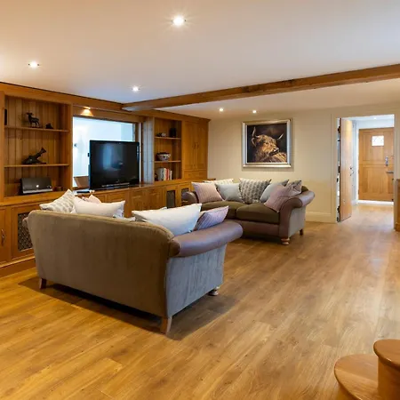 Osgoodby House With Private Indoor Heated Swimming Pool And Spectacular Views *