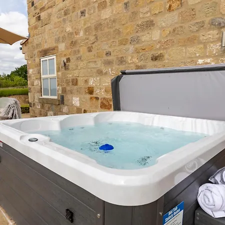 Gæstehus Osgoodby House With Private Indoor Heated Swimming Pool And Spectacular Views Sutton (North Yorkshire)