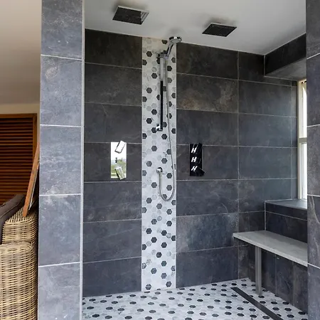 Osgoodby House With Private Indoor Heated Swimming Pool And Spectacular Views * Sutton (North Yorkshire)