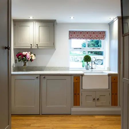 Osgoodby House With Private Indoor Heated Swimming Pool And Spectacular Views